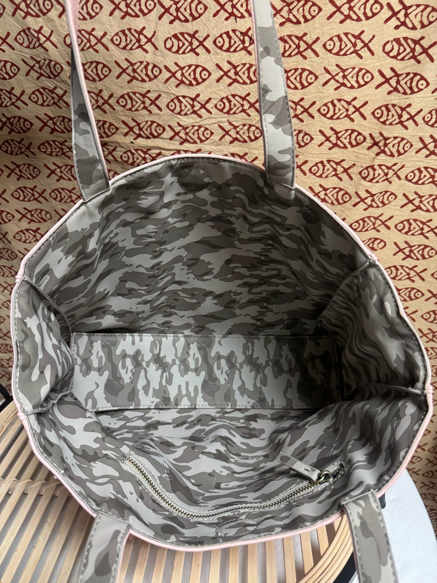 Vegan Reversible Tote image 3