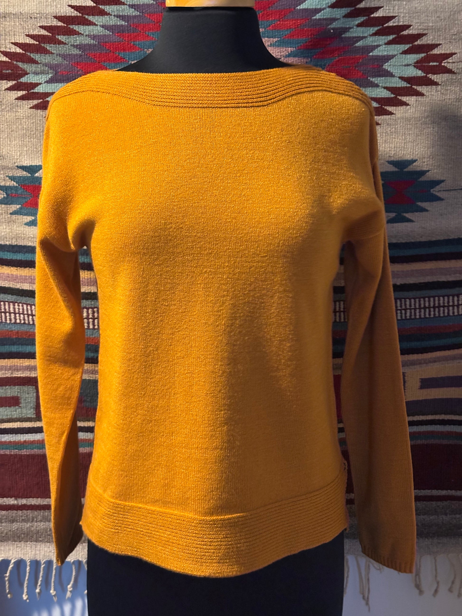 Ye Man Boat Neck Sweater image 1
