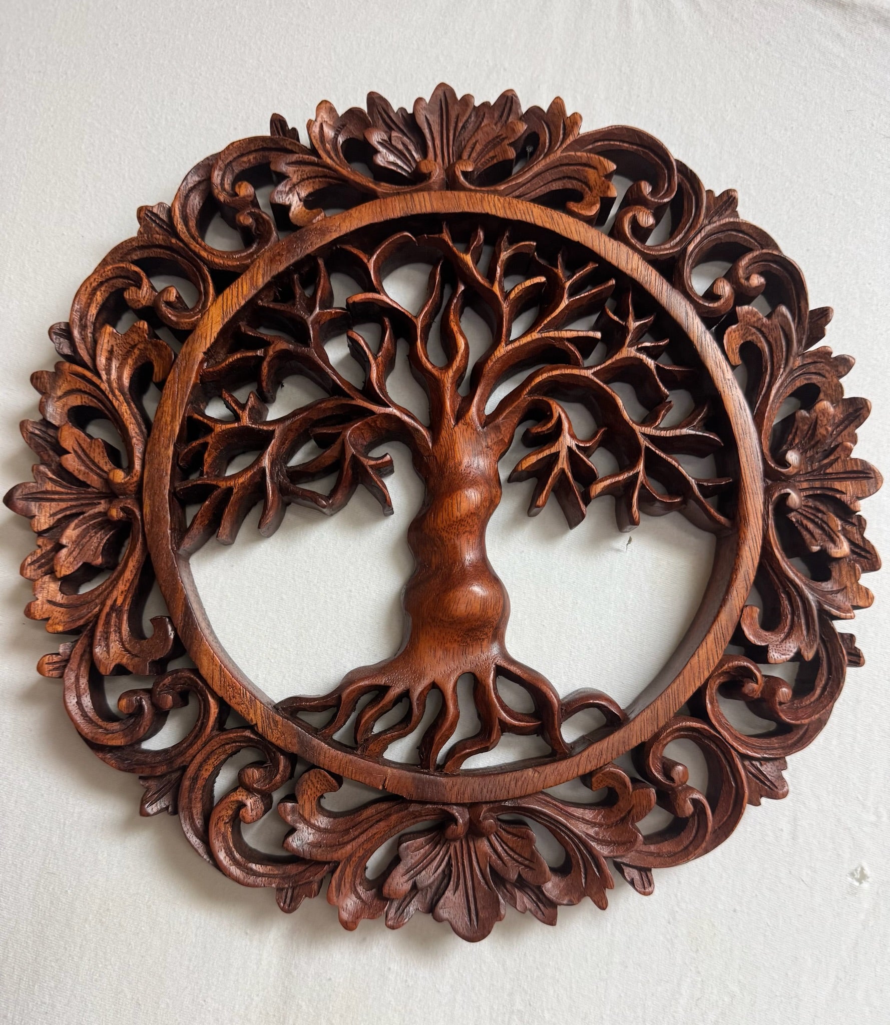 Tree with intricate edge. image 0