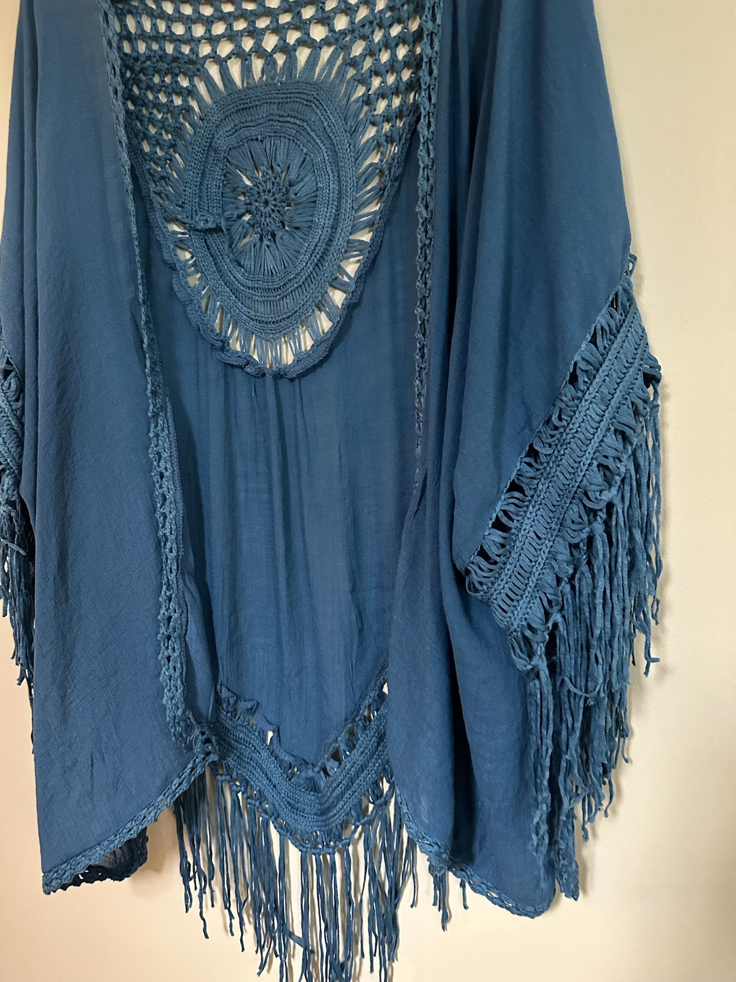 Linen shawl with Embroidered Back image 2