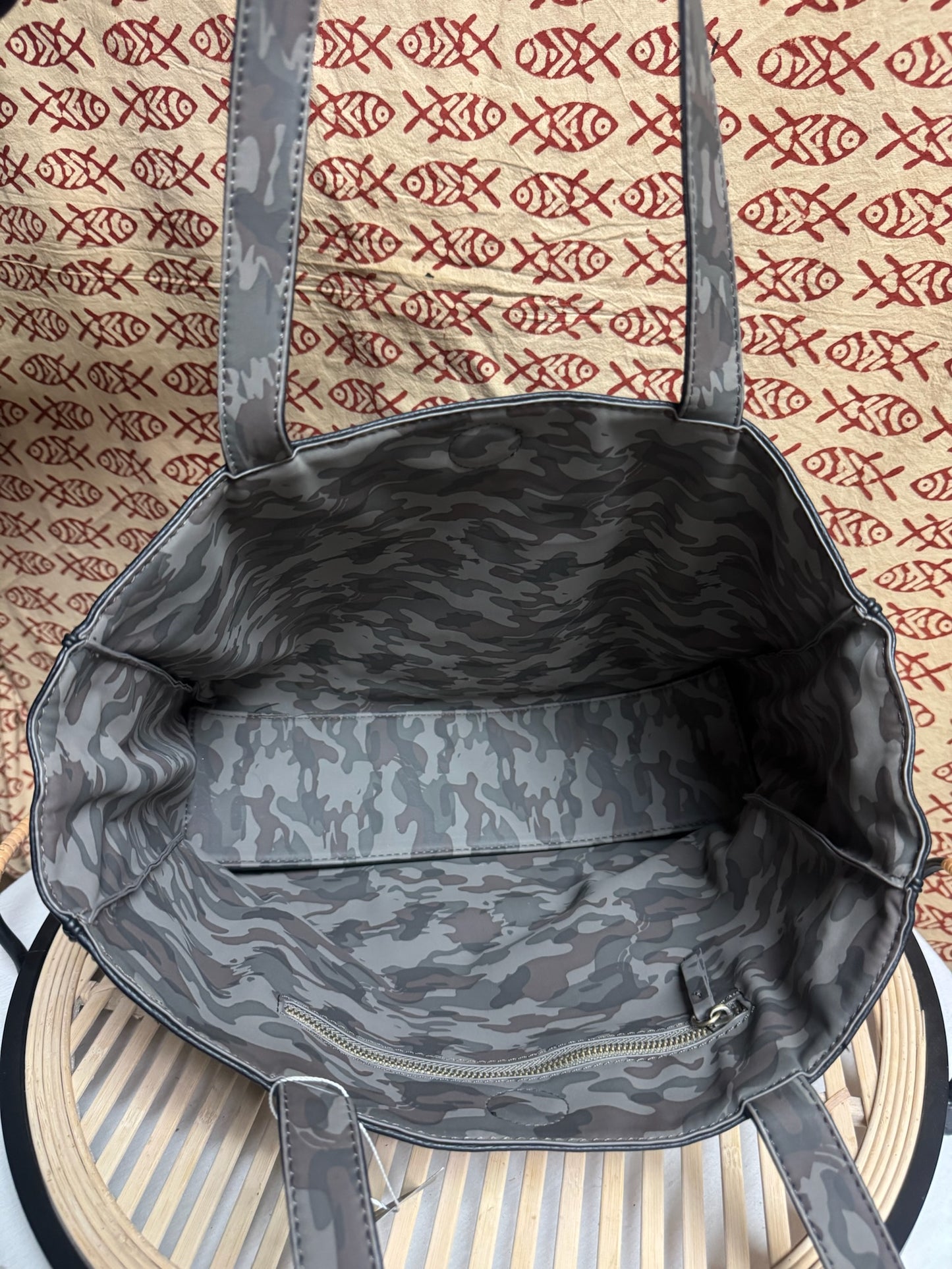 Vegan Reversible Tote image 1