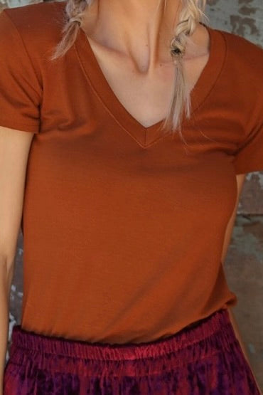V-neck T-shirt image 9